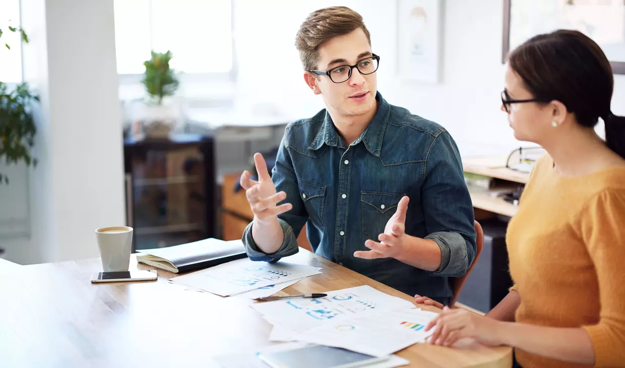 Studierende bei abcfinance