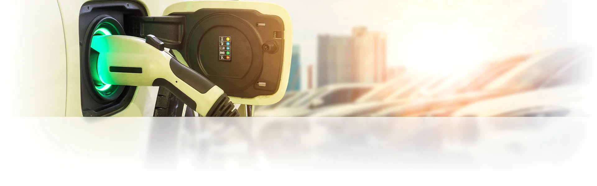 Elektroauto wird aufgeladen